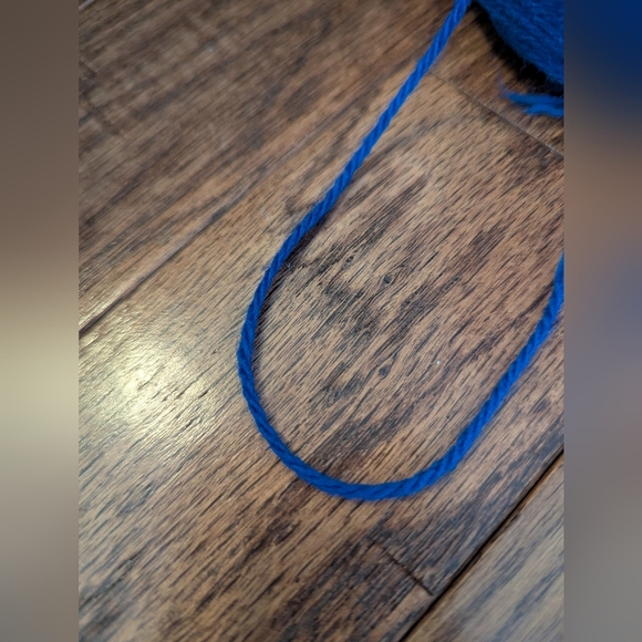 Bramwell Roselan Double Knit Yarn on a cone Royal 505g - Picture 6 of 9